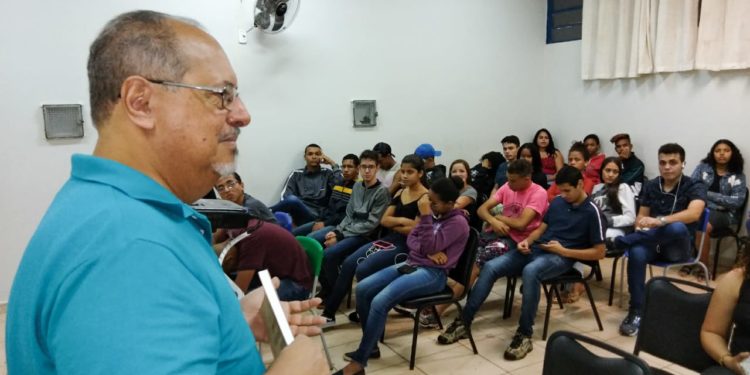 Palestra na Glete de Alcântara: conhecimento e cidadania