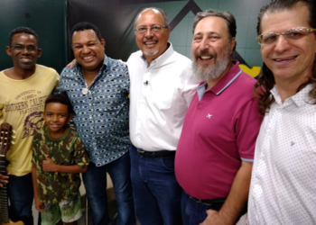 Entrevista com Davi Bulgari e Ulisses Strogoff e música de Fulô Santos e Alê Machado