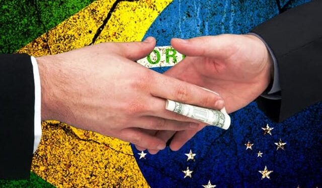 Um cabo, um pastor e uma porção de ladrões