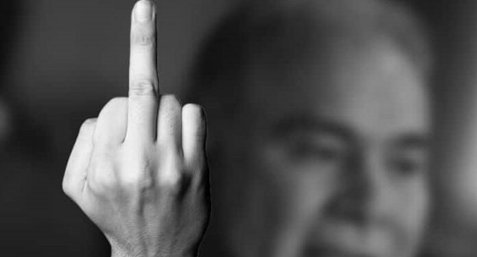 Mentiras, disparates, delírios em nível internacional