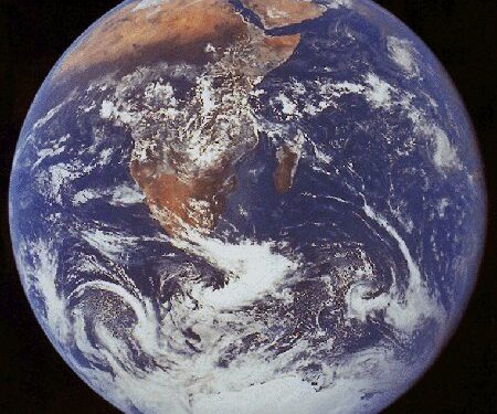 A Terra voltou a ser redonda!