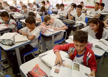 O Brasil na lanterninha da educação mundial. Por quê?